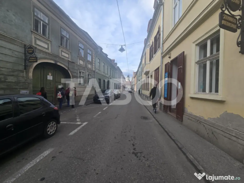 Apartament de vanzare 3 camere 2 bai Centrul Istoric Sibiu C