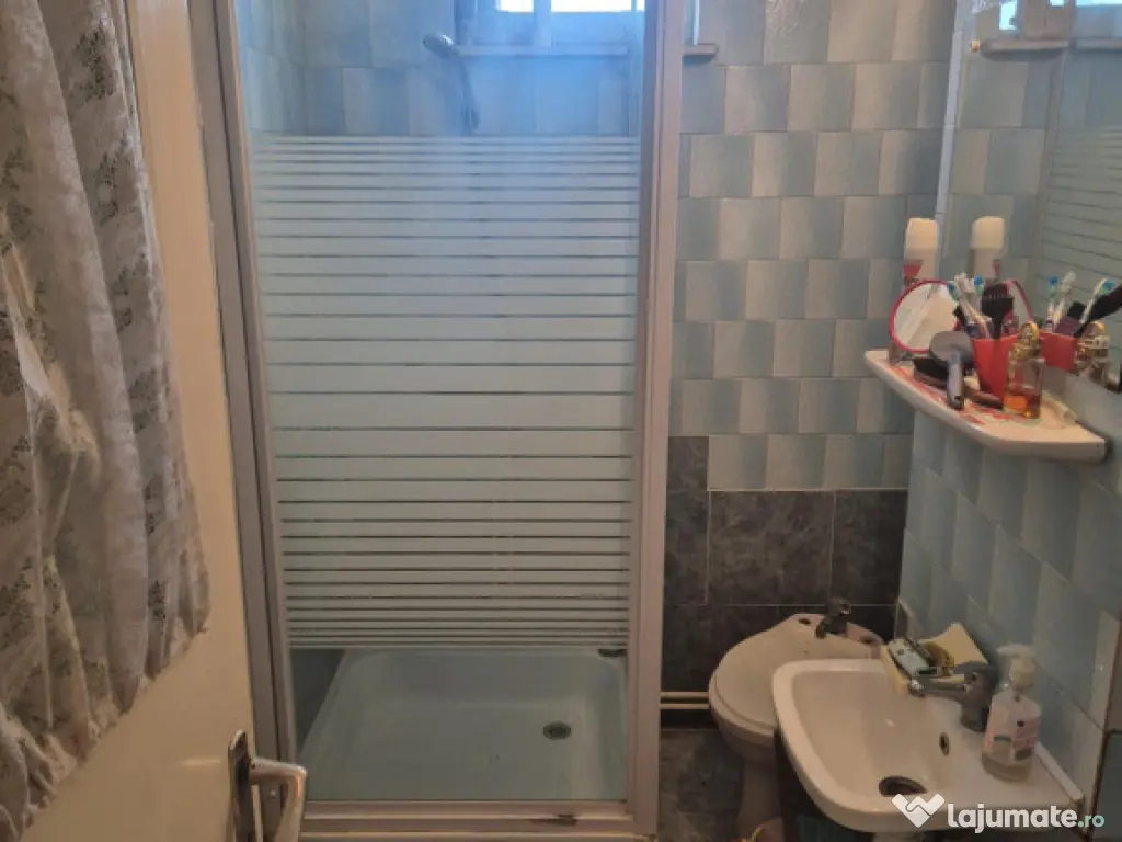 Apartament de 2 camere zona Astra 