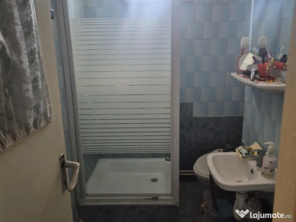 Apartament de 2 camere zona Astra 