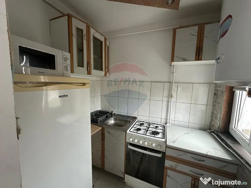 DE VANZARE - GARSONIERA / INVESTITIE 