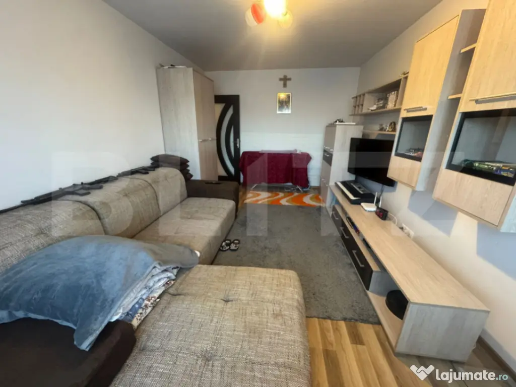 Apartament 3 camere, etaj 1, izolat exterior – ideal pentr