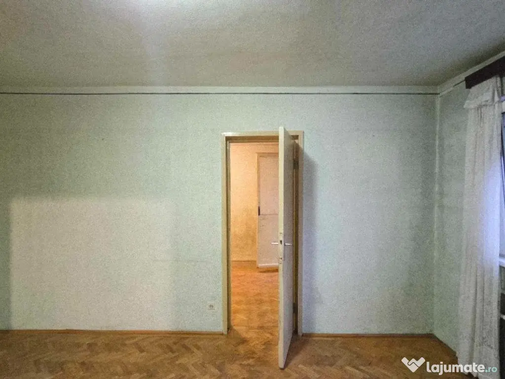 Ap 3 cam tip T de vânzare str Razboieni 