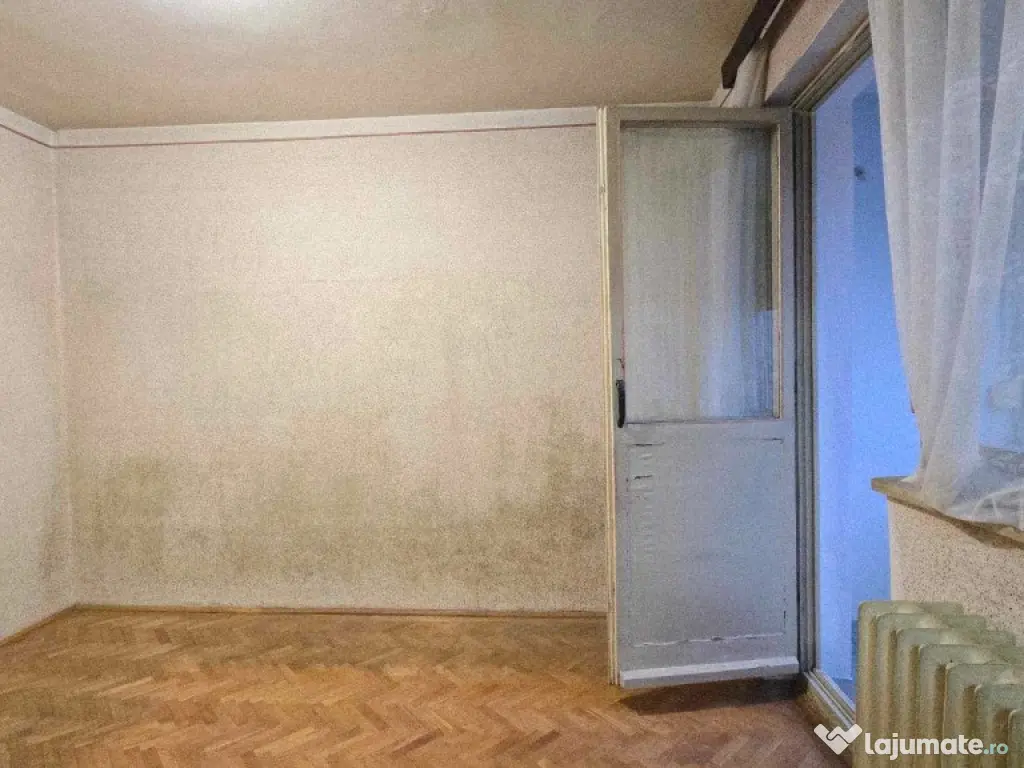 Ap 3 cam tip T de vânzare str Razboieni 