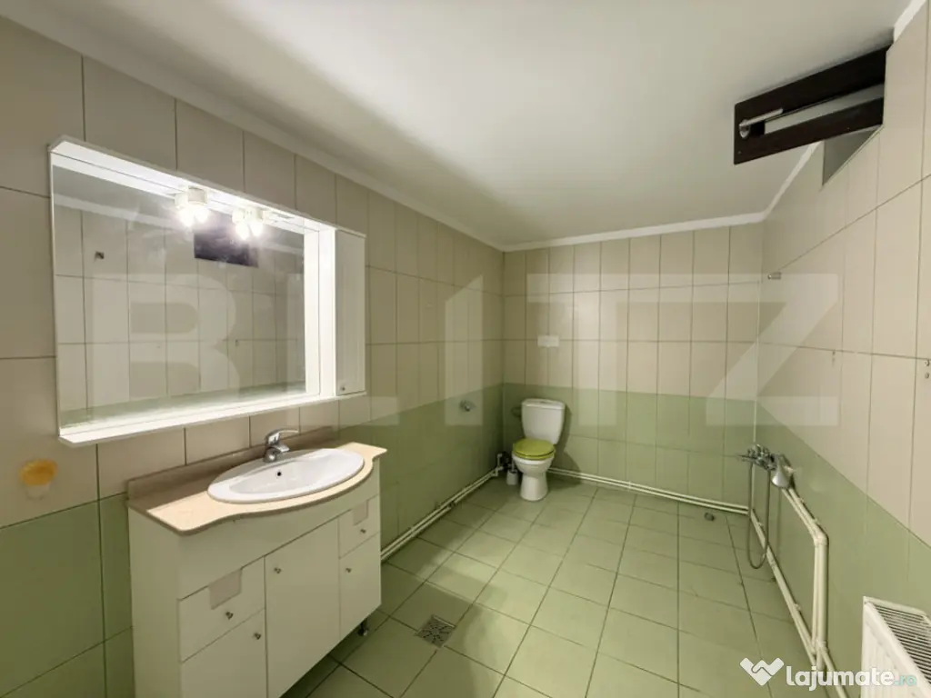 Cabinet medical și apartament 2 camere, 225 mp, zona 1 Mai