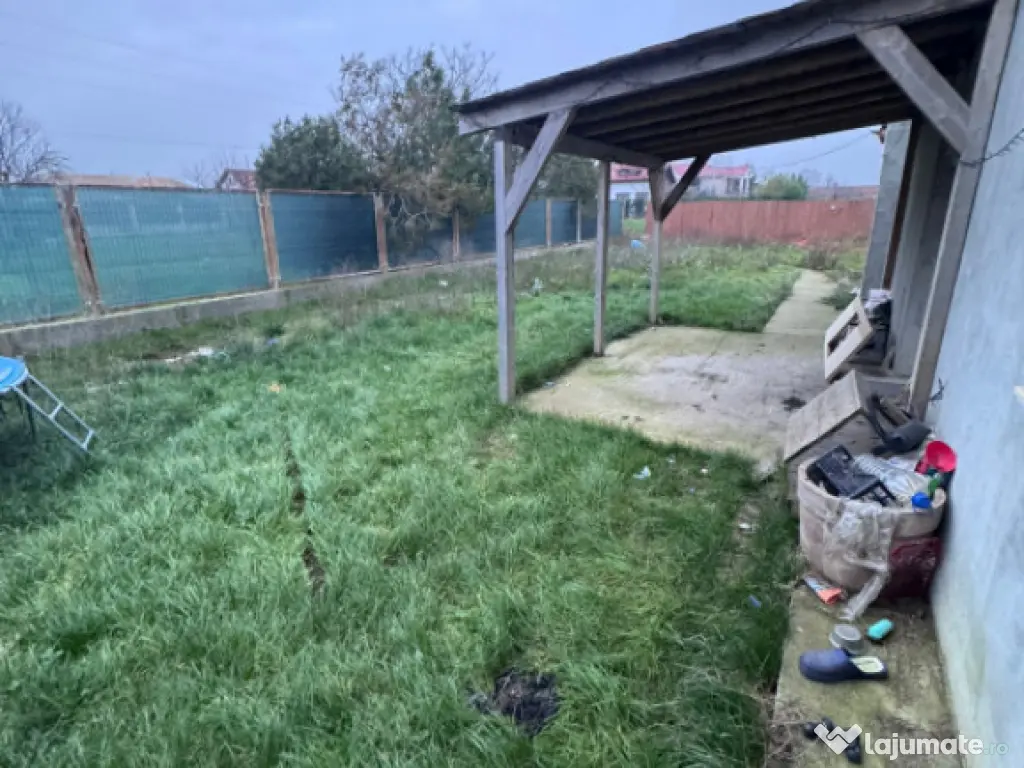 Casa P+M de vanzare, situata in Poiana-Constanta 