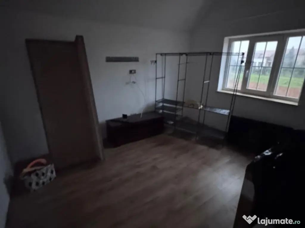 Casa P+M de vanzare, situata in Poiana-Constanta 