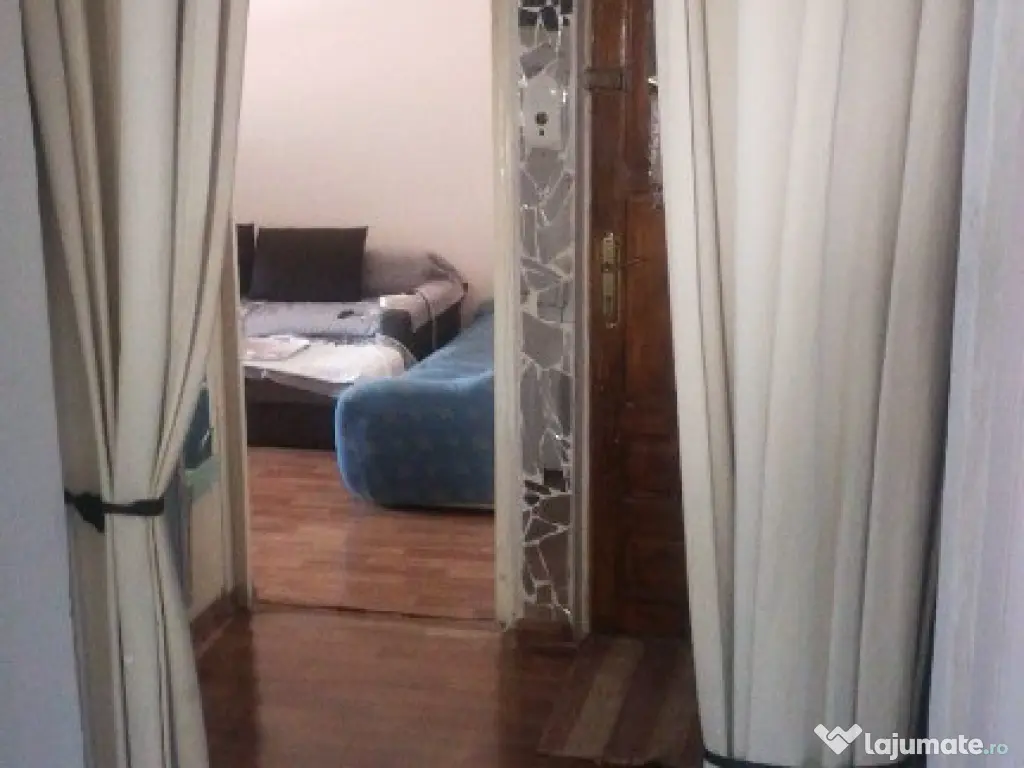 Apartament cu 2 camere ~ zona Brosteni ~ etaj 3 din 4 ~ confort 1 dec 