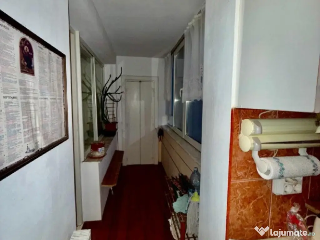 Apartament 2 camere, decomandat, etaj 1, Zona Marasti