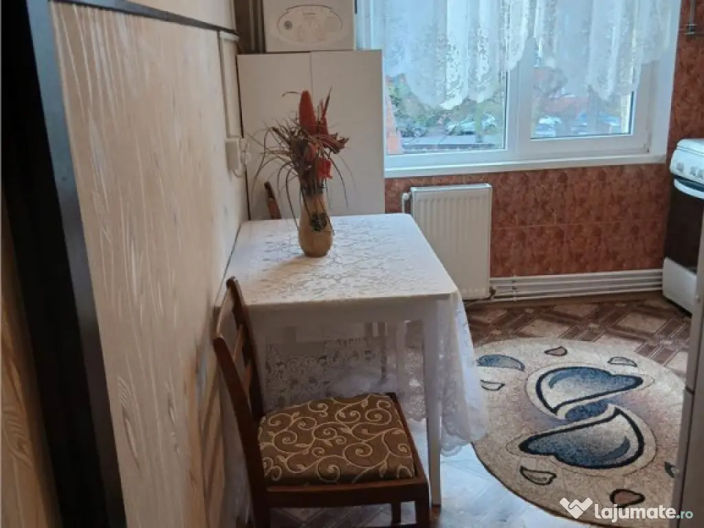 Garsoniera de inchiriat- pentru un cuplu, Tractorul, Brasov 