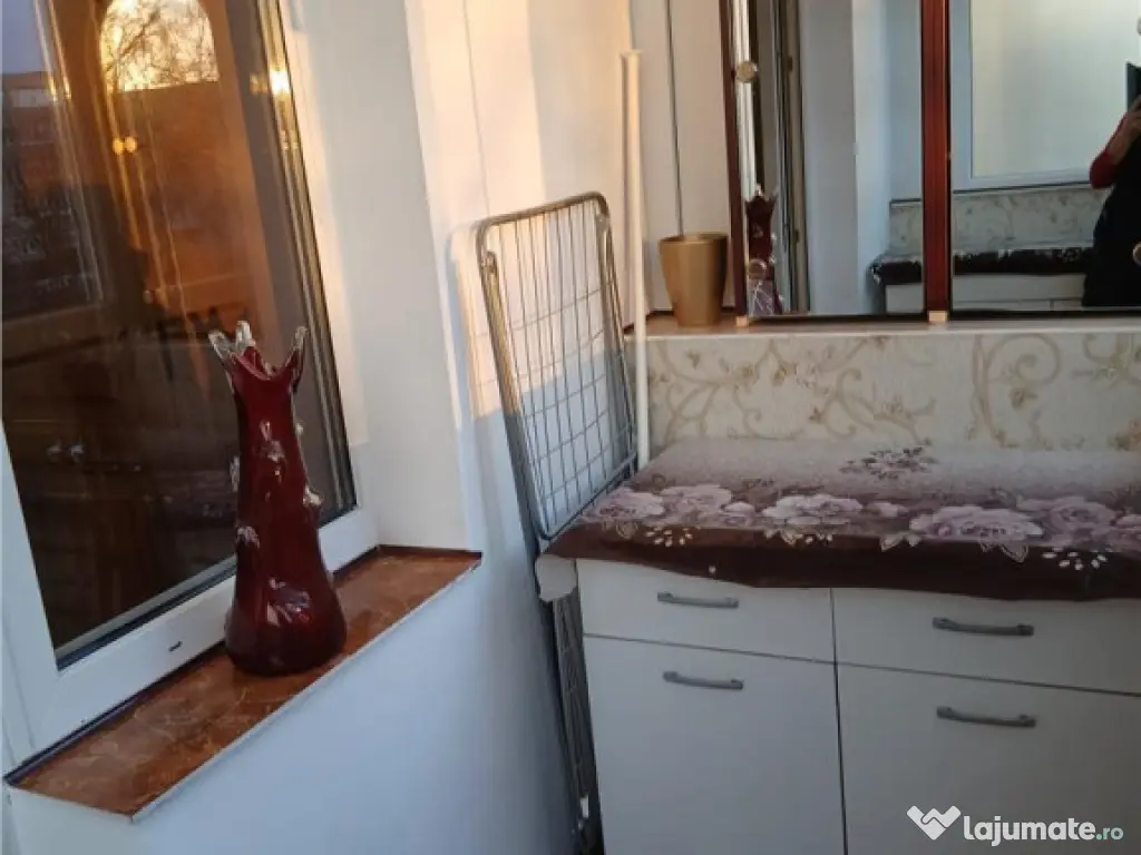 Garsoniera de inchiriat- pentru un cuplu, Tractorul, Brasov 