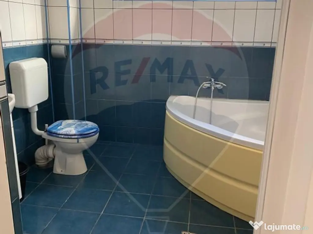 Parter + Etaj 1 de închiriat în vilă – 220 mp – Zo... 