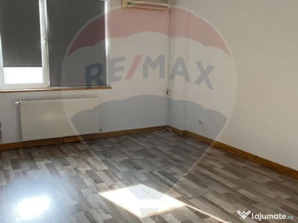 Parter + Etaj 1 de închiriat în vilă – 220 mp – Zo... 