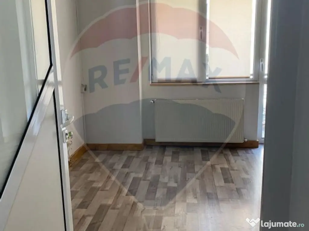 Parter + Etaj 1 de închiriat în vilă – 220 mp – Zo... 