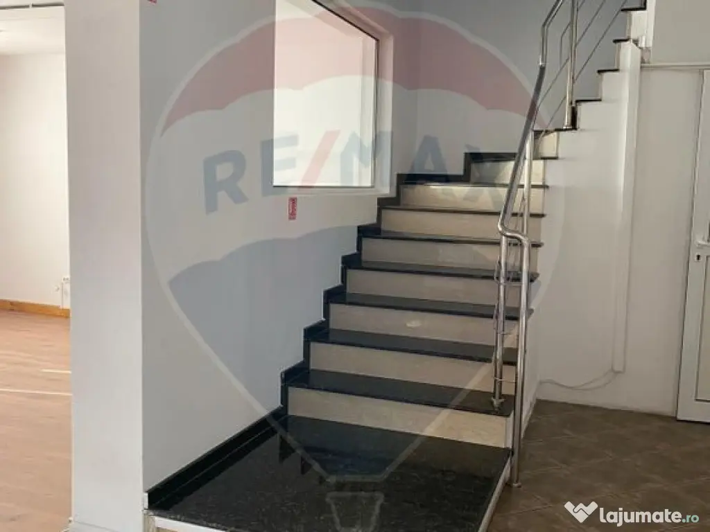 Parter + Etaj 1 de închiriat în vilă – 220 mp – Zo... 