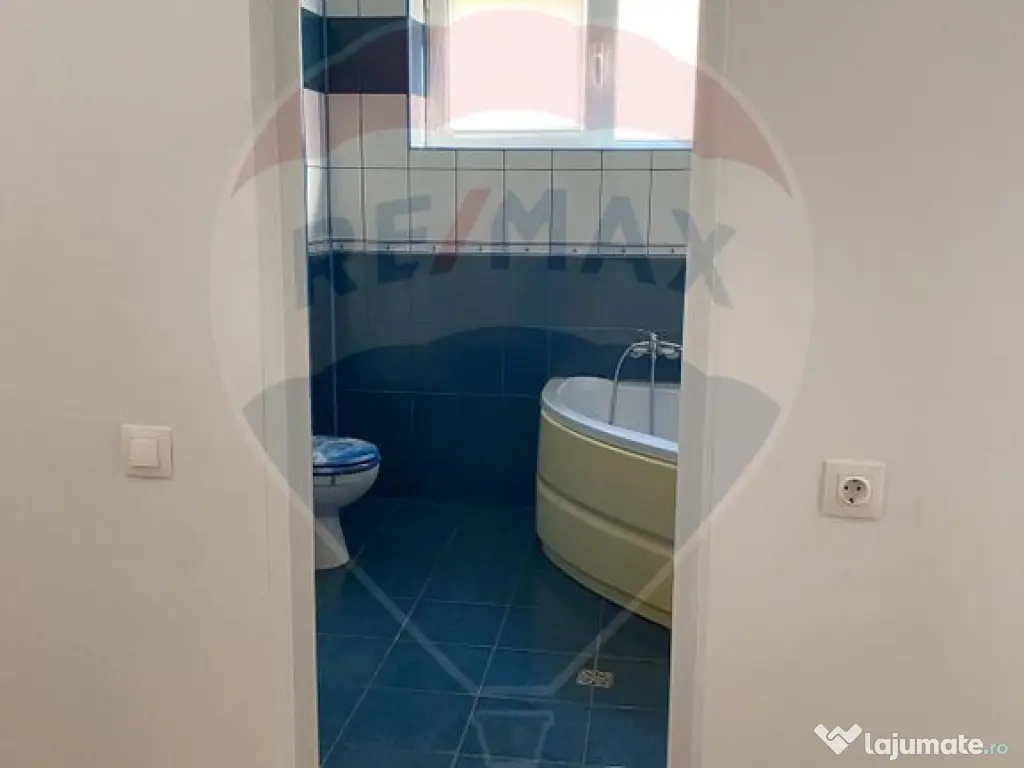 Parter + Etaj 1 de închiriat în vilă – 220 mp – Zo... 