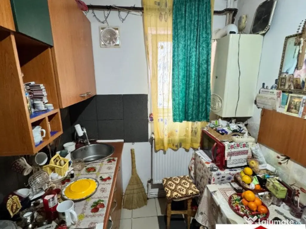 Apartament 3 camere,Str.Viforului,semi-central, PRET PROMO 33.000 EURO 