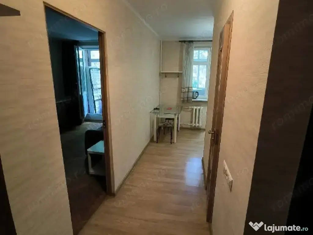 Garsoniera zona Pajura