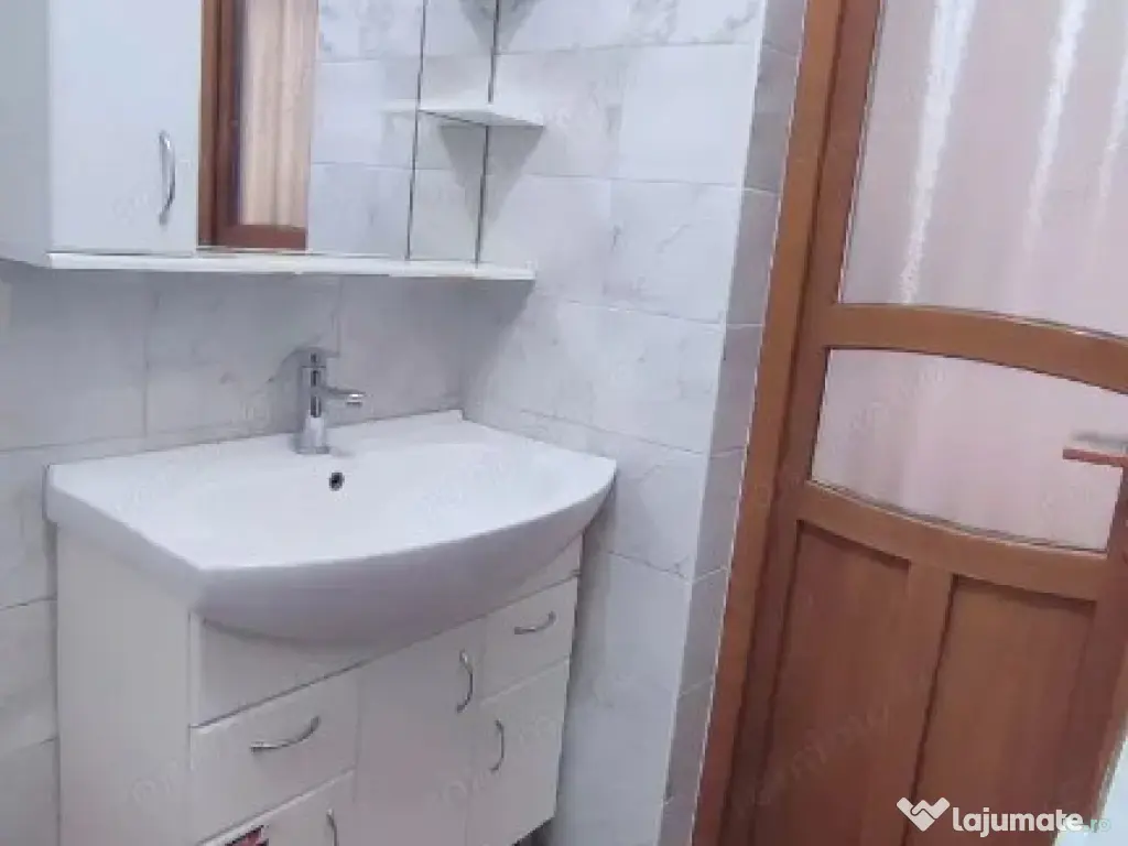 Garsoniera zona Costin Georgian