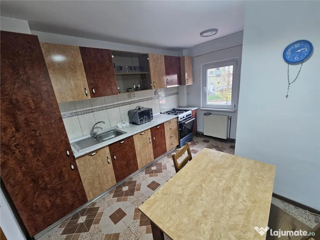 Resita, 3 Cam. Dec., Mobila Utilat, Parter Inalt, Micro 4