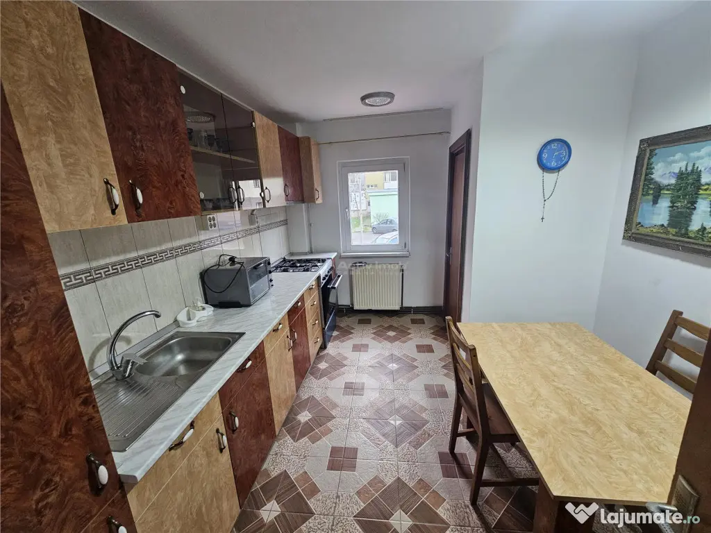 Resita, 3 Cam. Dec., Mobila Utilat, Parter Inalt, Micro 4