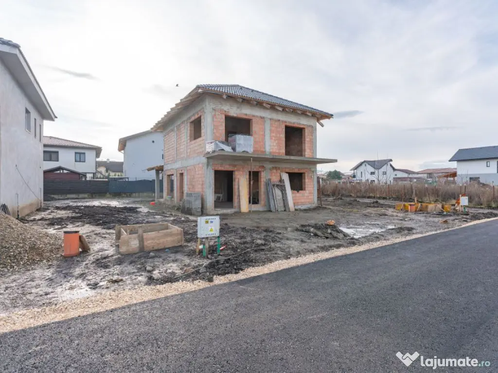 Vânzare Casă Individuală 134 mp, acces asfaltat și to... 