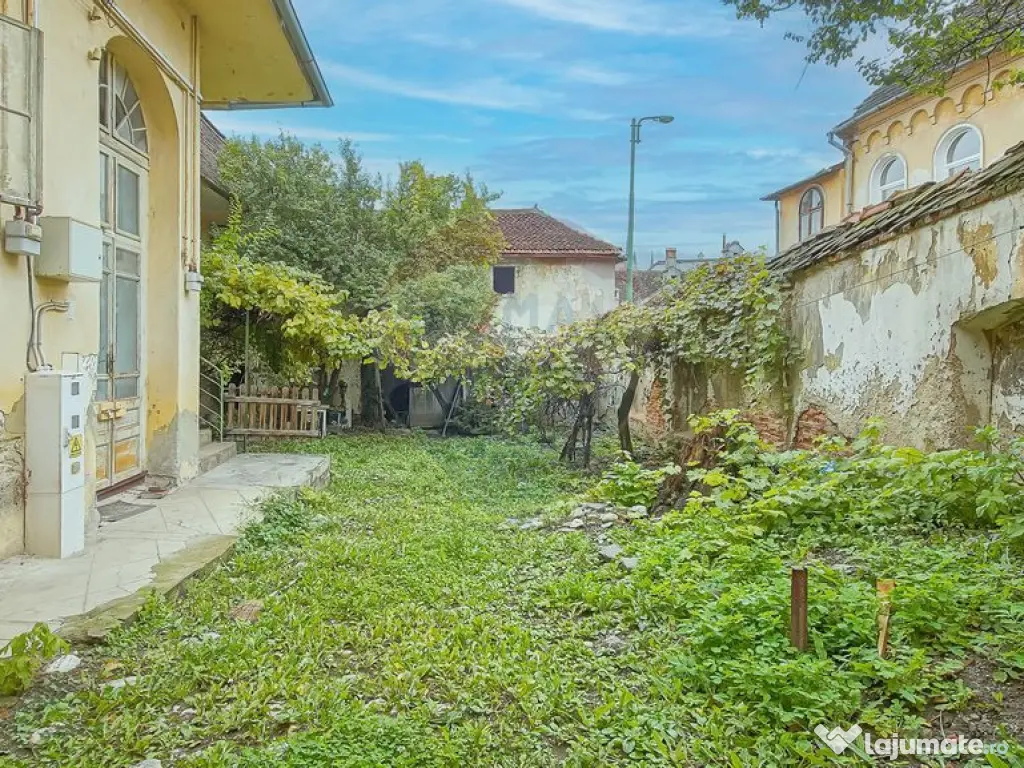 Casă singură în curte, de închiriat, Schei! 