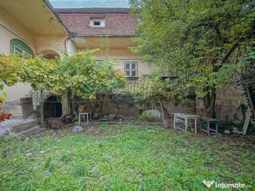 Casă singură în curte, de închiriat, Schei! 