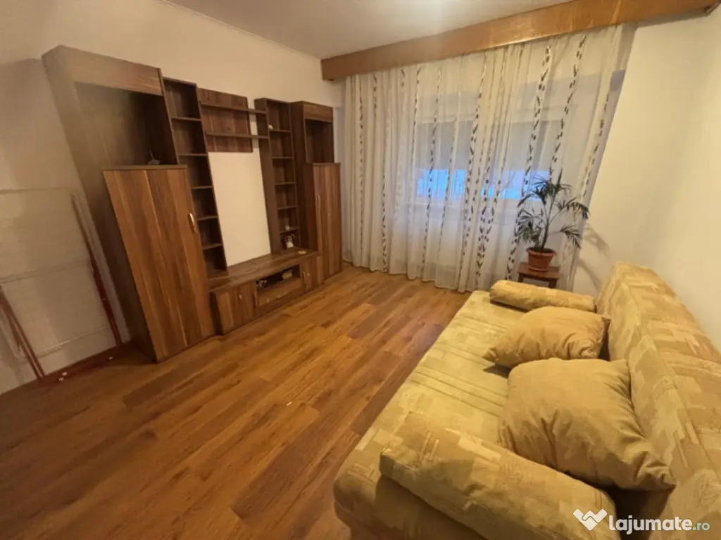 Apartament cu 3 camere, suprafata generoasa de 74 mp, la baz 
