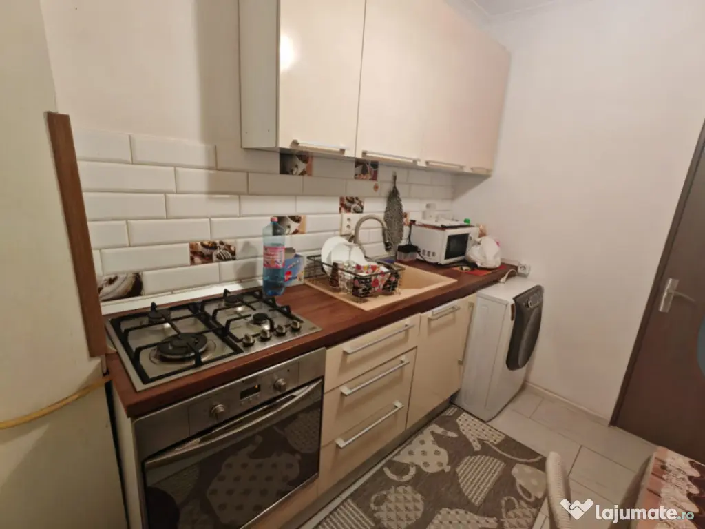 Apartament 2 camere de vanzare, complet utilat si mobilat, i 