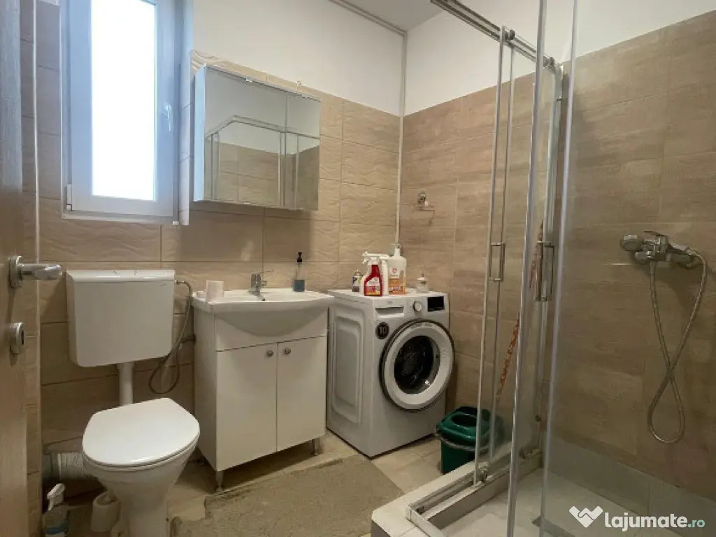 Garsoniera de vanzare\mobilata si utilata complet 