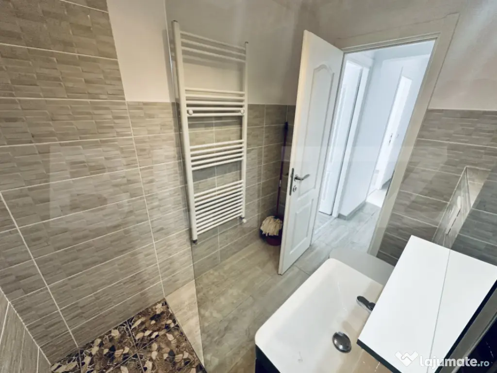 APARTAMENT 3 CAMERE DECOMANDAT IN ZONA DEOSEBITA CU VEDERE S