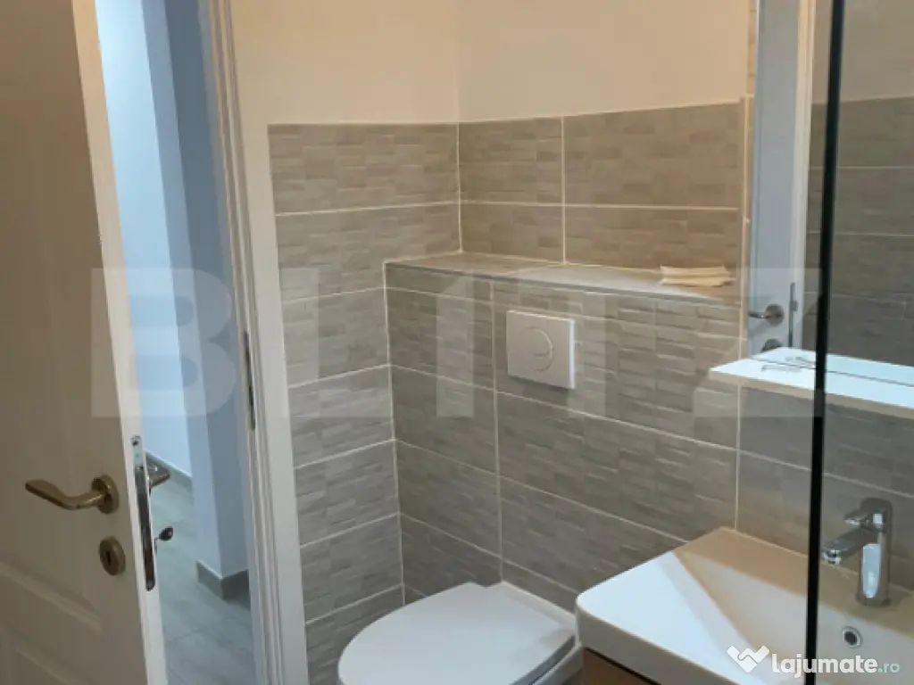 APARTAMENT 3 CAMERE DECOMANDAT IN ZONA DEOSEBITA CU VEDERE S