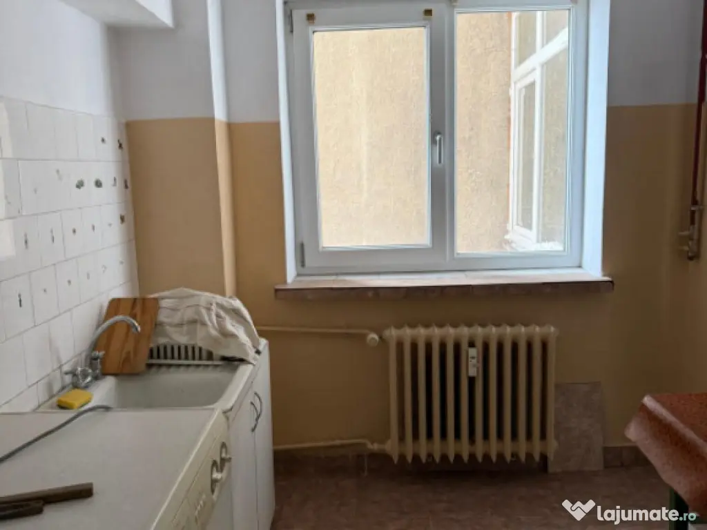 Apartament 3 camere, 70.40 mp, zona Calea București