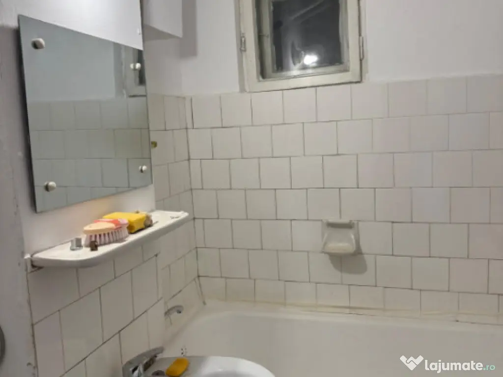 Apartament 3 camere, 70.40 mp, zona Calea București