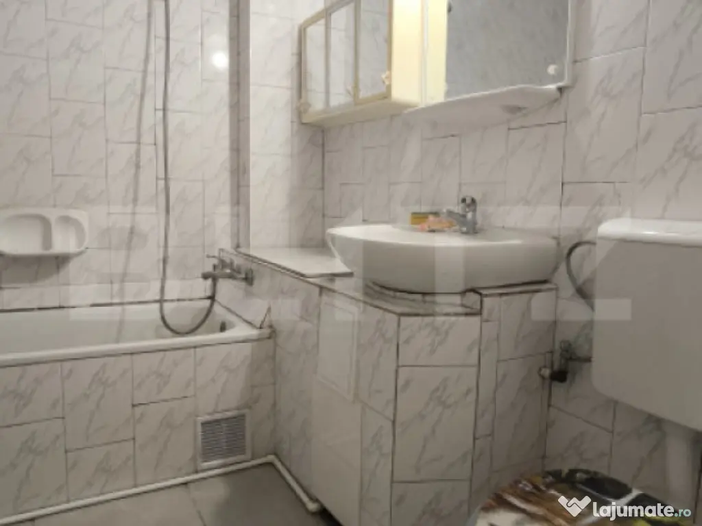 Apartament 4 camere, 85 mp, zona Burdujeni