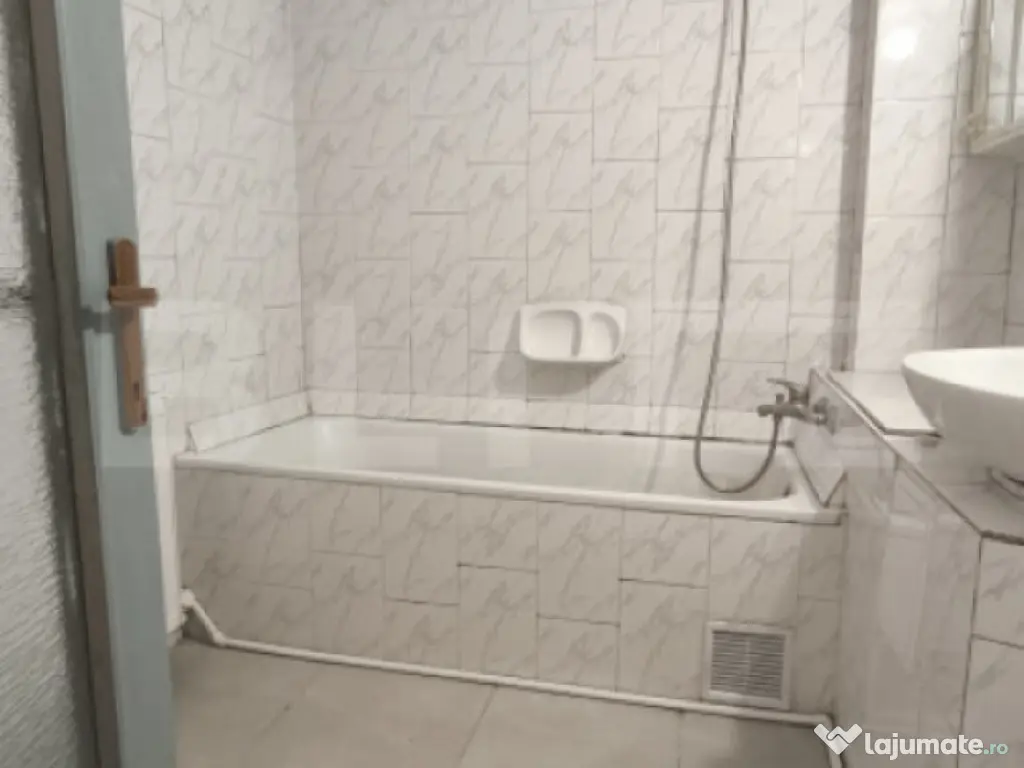 Apartament 4 camere, 85 mp, zona Burdujeni