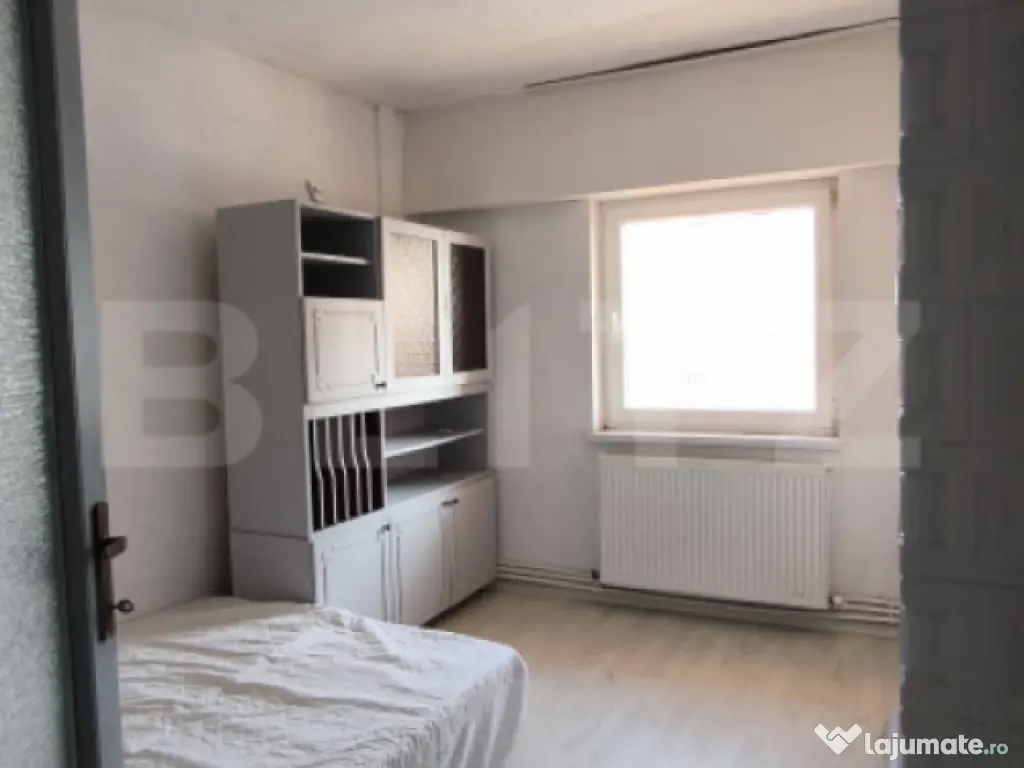 Apartament 4 camere, 85 mp, zona Burdujeni