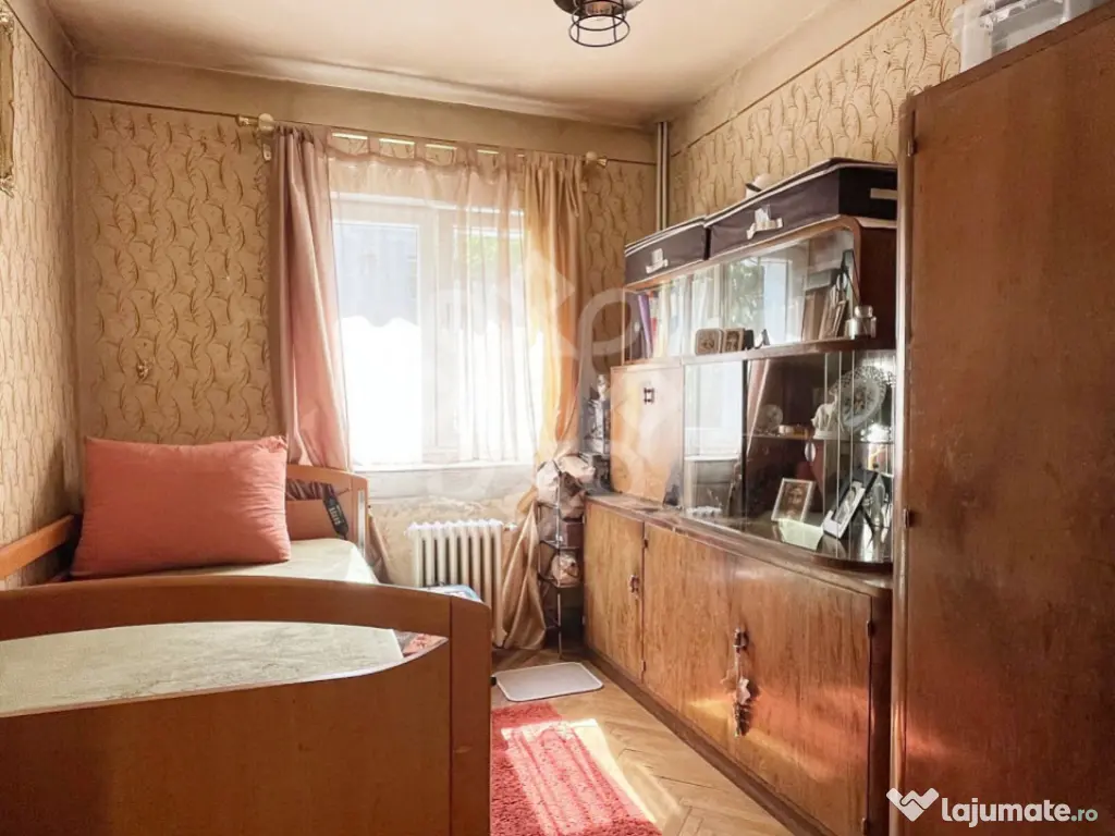 Apartament cu 3 camere la etajul 2 in Nufarul 