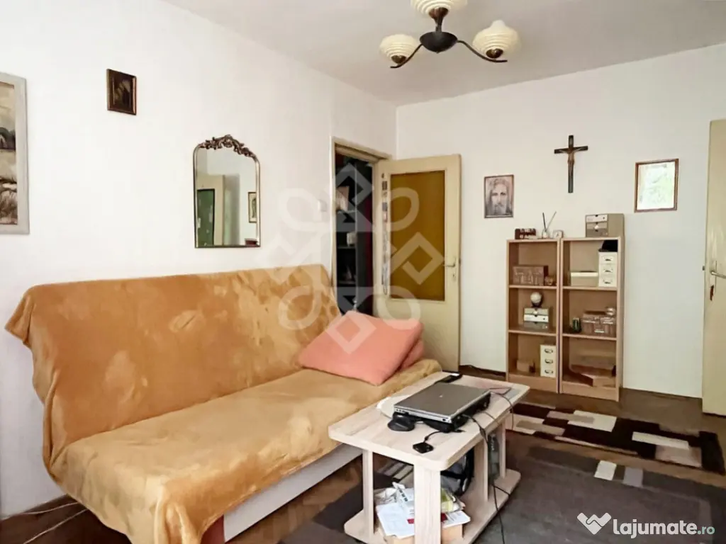 Apartament cu 3 camere la etajul 2 in Nufarul 