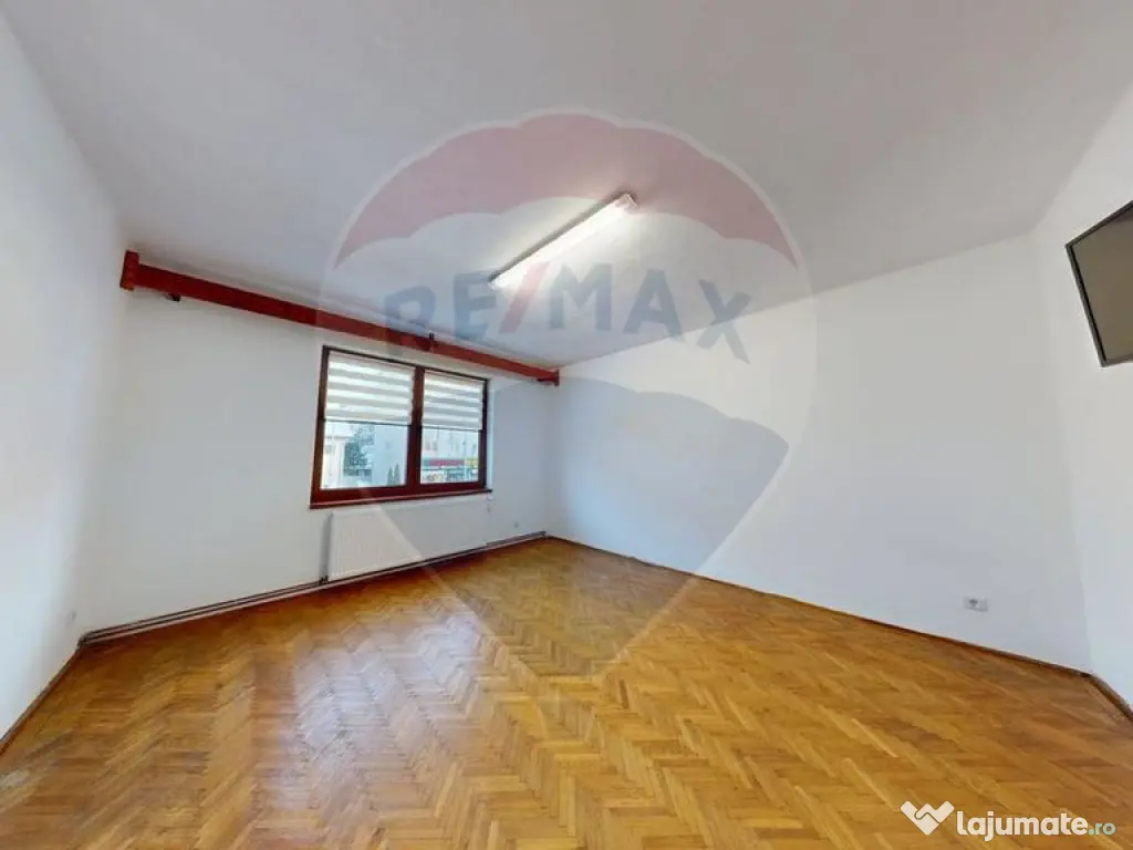 Casă cu 3 camere de vânzare Calea Dumbravii 