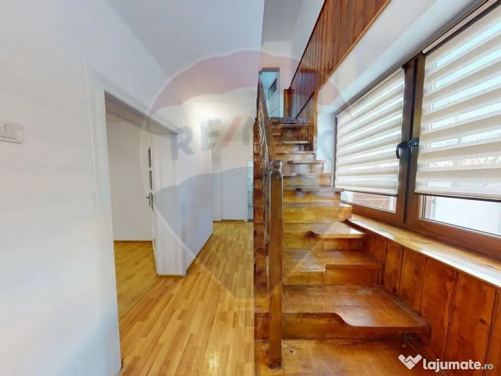 Casă cu 3 camere de vânzare Calea Dumbravii 