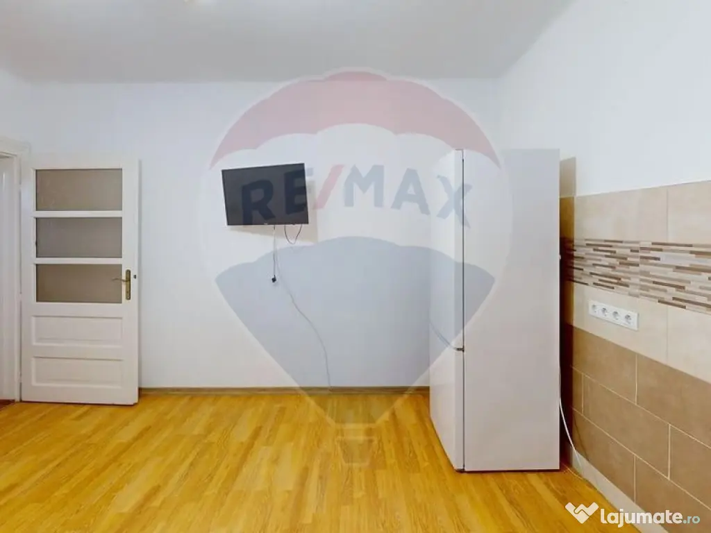 Casă cu 3 camere de vânzare Calea Dumbravii 