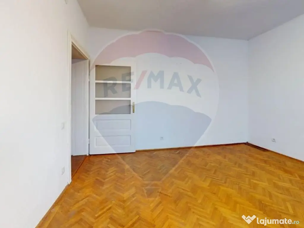 Casă cu 3 camere de vânzare Calea Dumbravii 