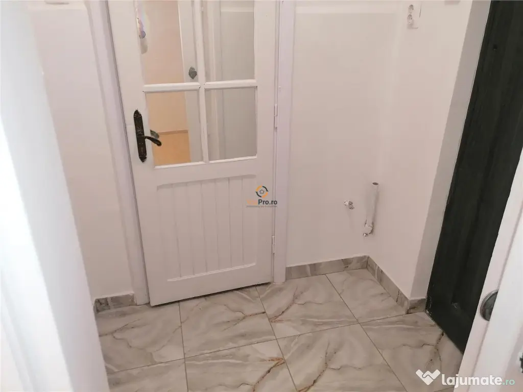 Proprietar Decomandat Etaj 1 Centrala Bloc Izolat