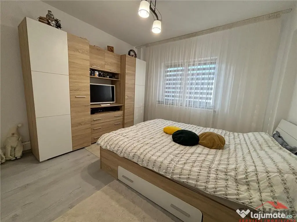 Apartament 4 camere, 82mp, zona Centrala - Pompieri, etaj 3