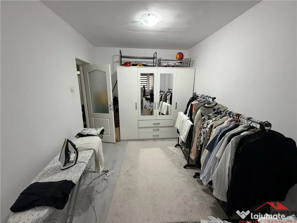 Apartament 4 camere, 82mp, zona Centrala - Pompieri, etaj 3