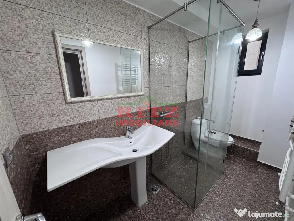 Vila garaj, Zona Sc. de Politie! 