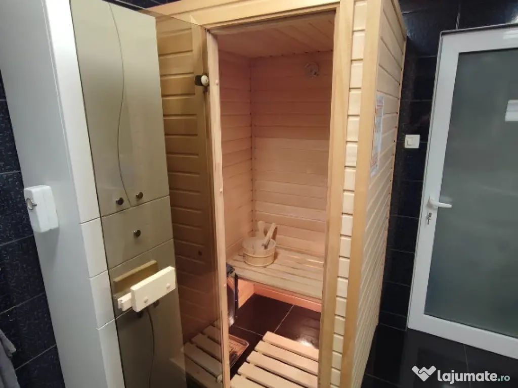 Apartament 3 camere, semidecomandat - zona Astra