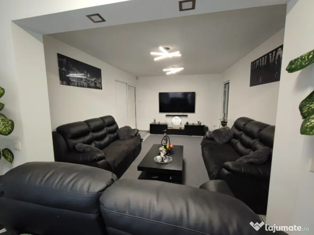 Apartament 3 camere, semidecomandat - zona Astra