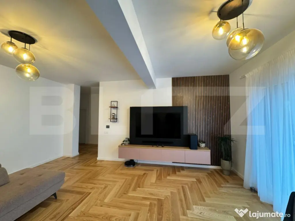 Apartament superb, 4 camere cu terasa de 50mp 